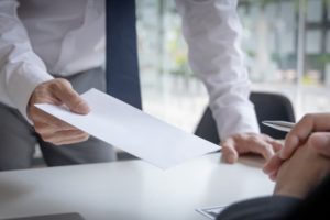 Imatge de l'article Consells per escriure una carta de renúncia voluntària